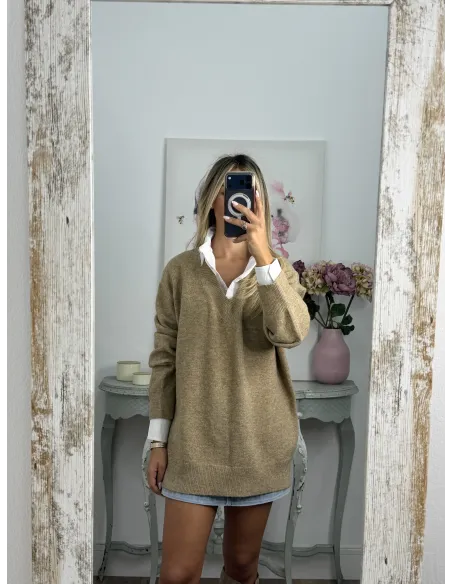 Jersey Laura cuello pico camel