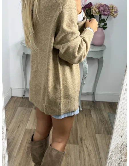 Jersey Laura cuello pico camel