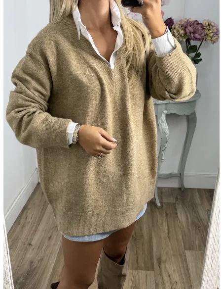 Jersey Laura cuello pico camel