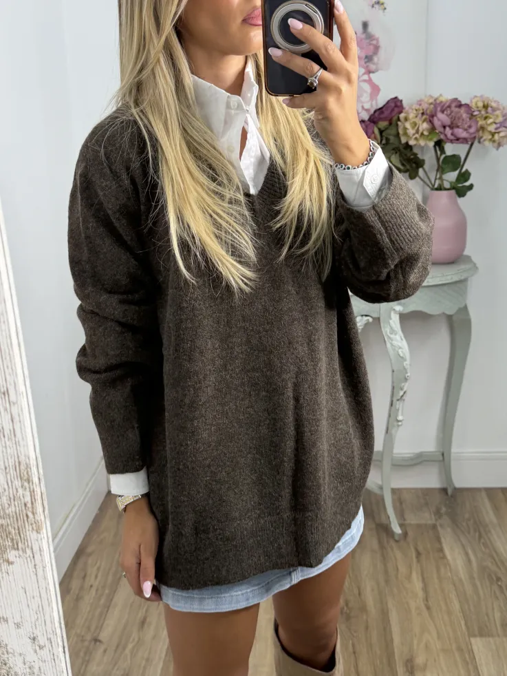 Jersey Laura cuello pico choco
