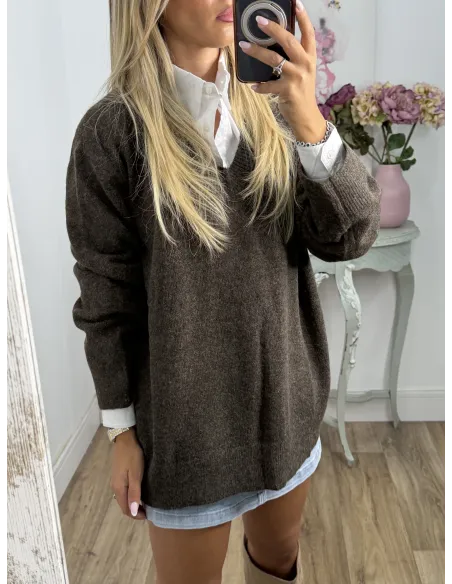 Jersey Laura cuello pico choco