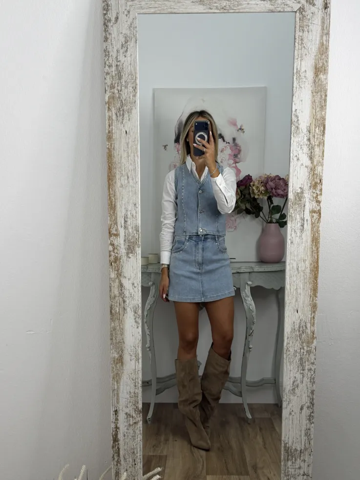 Falda pantalón denim claro tachuelas