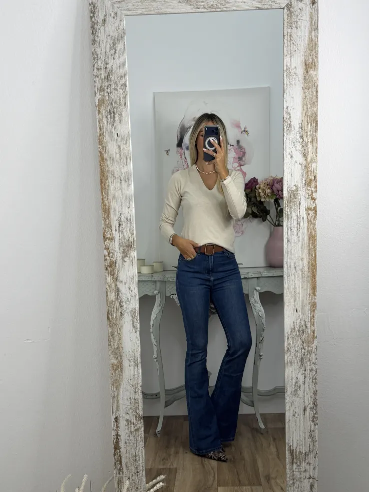 Jersey básico cuello de pico beige
