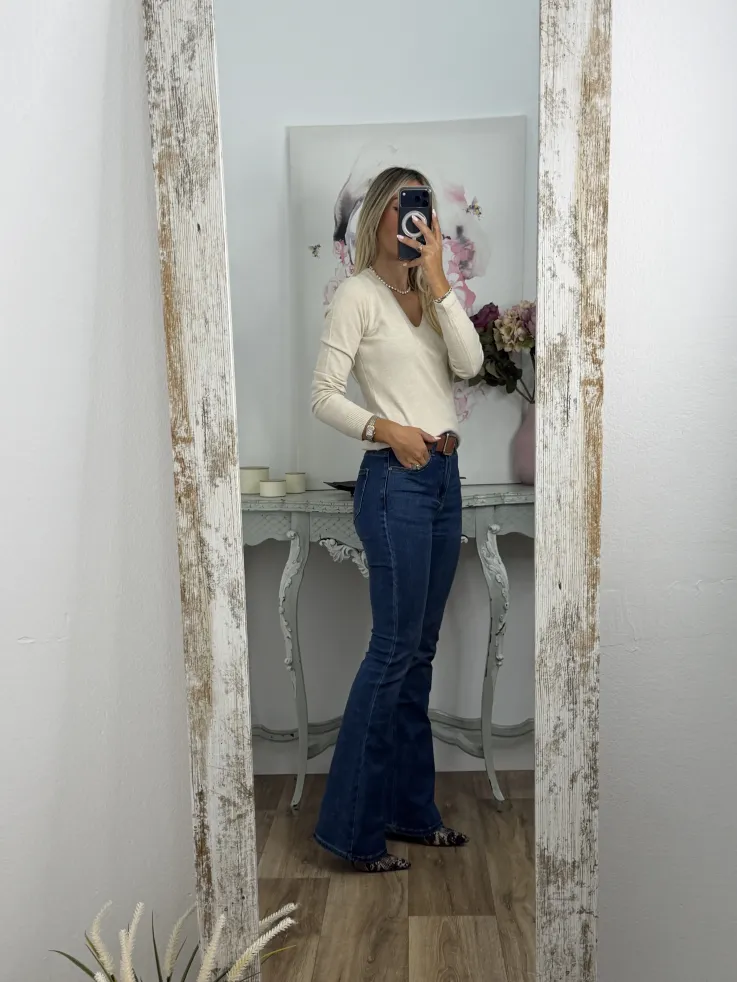 Jersey básico cuello de pico beige