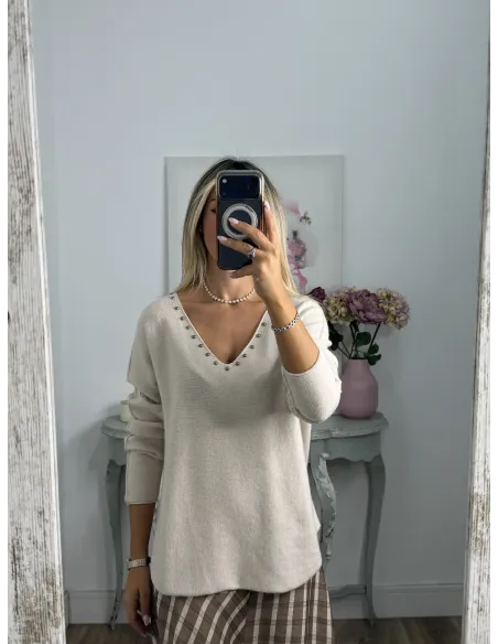 Jersey Selena beige con tachuelas