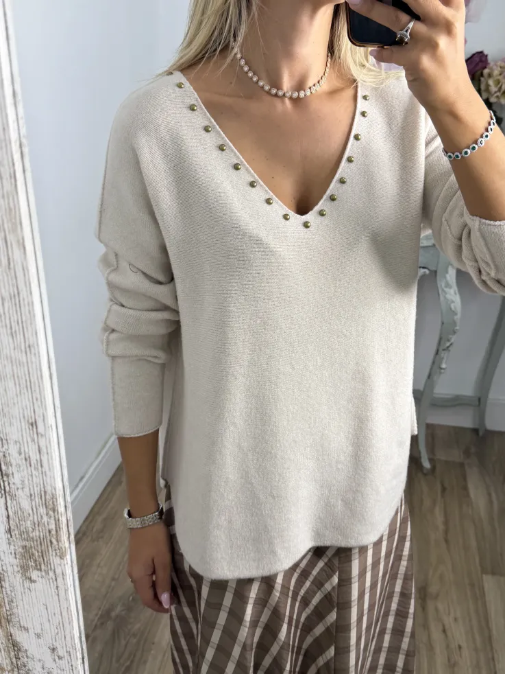Jersey Selena beige con tachuelas