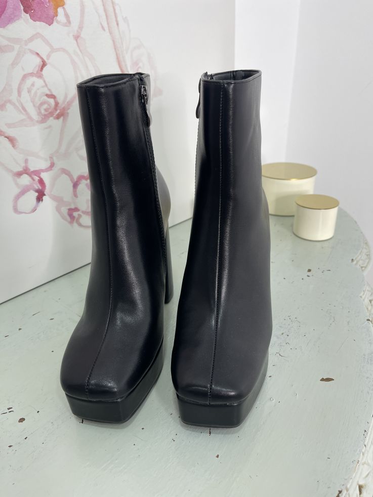 Botín plataforma negros