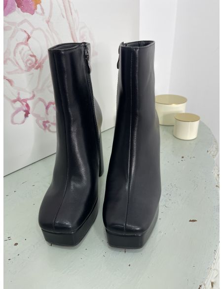 Botín plataforma negros