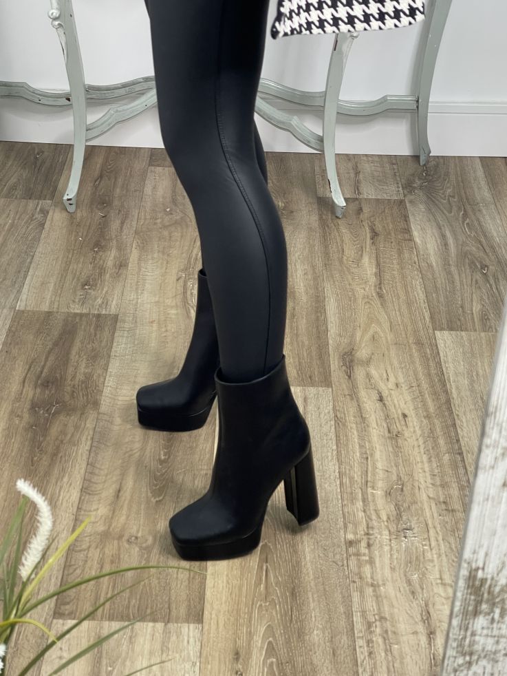 Botín plataforma negros