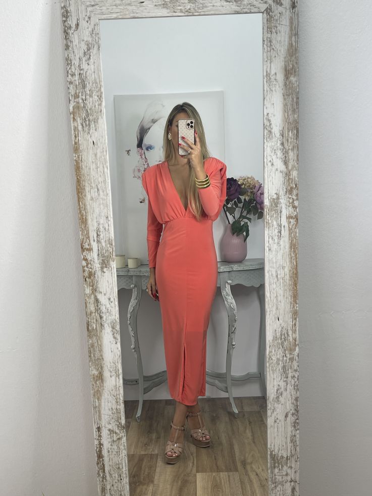 Vestido coral empolvado escote V