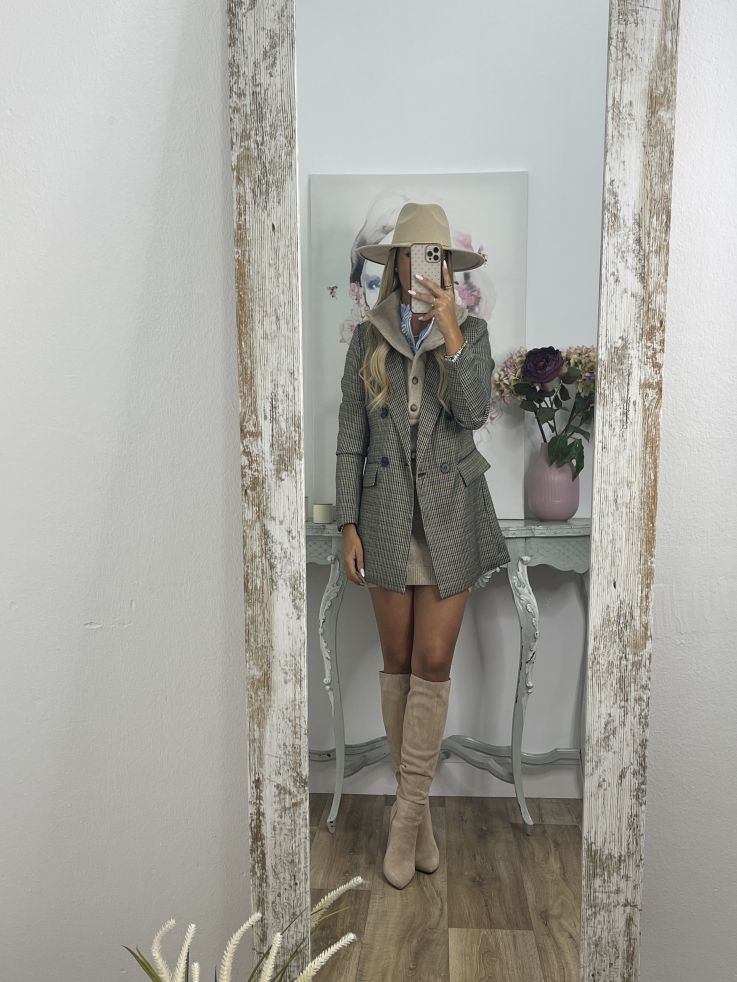 Sombrero cadena dorada fina beige