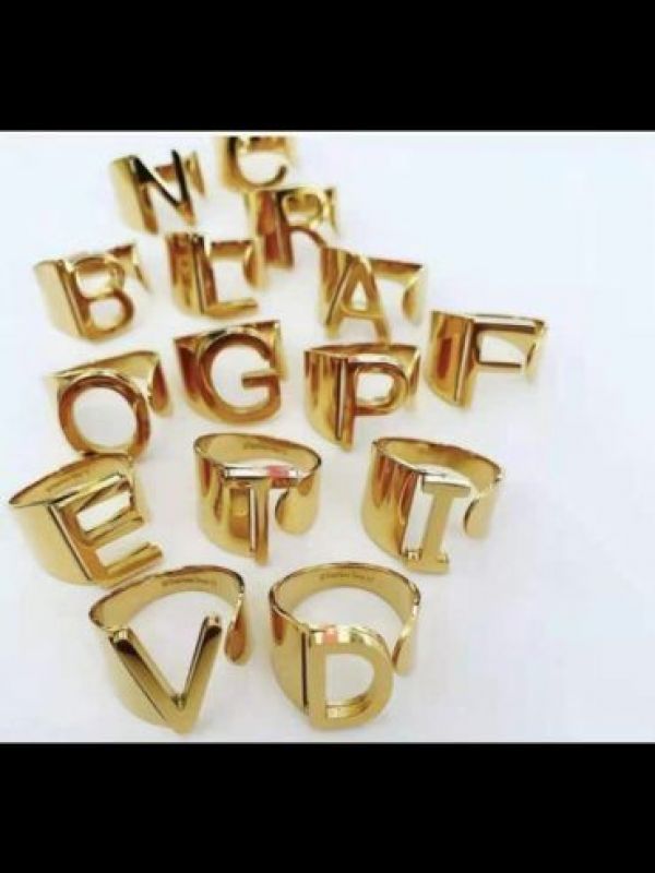 Anillo iniciales