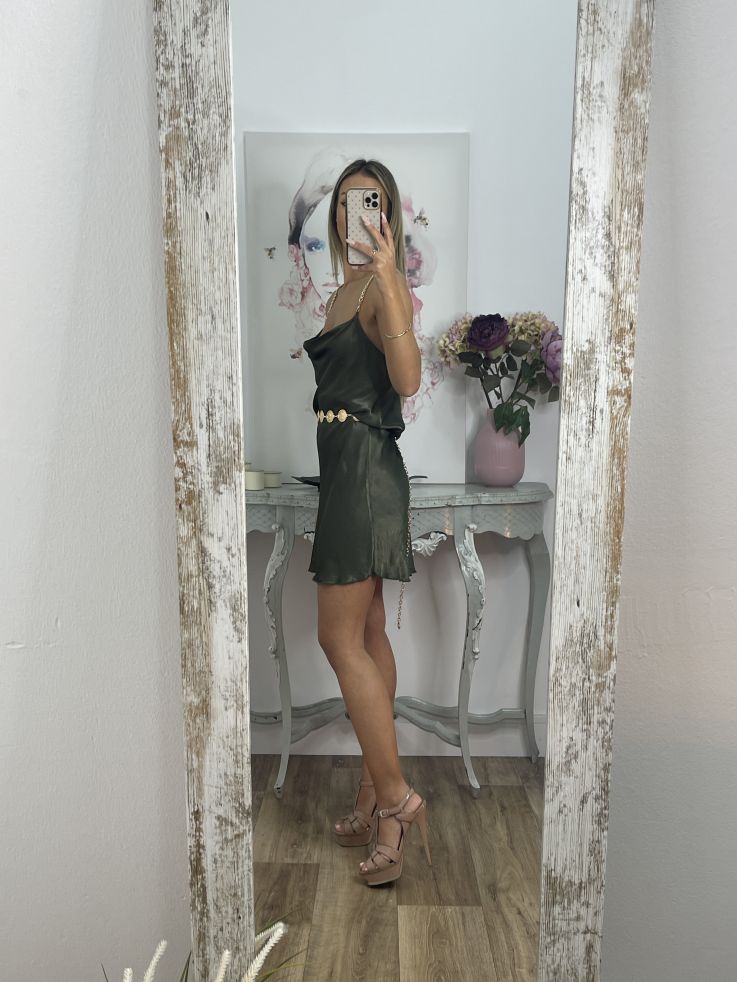 Vestido verde tiranta cadena