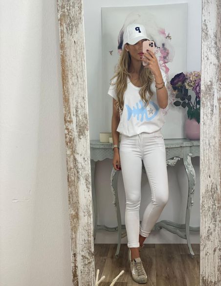 Gorra blanca con inicial