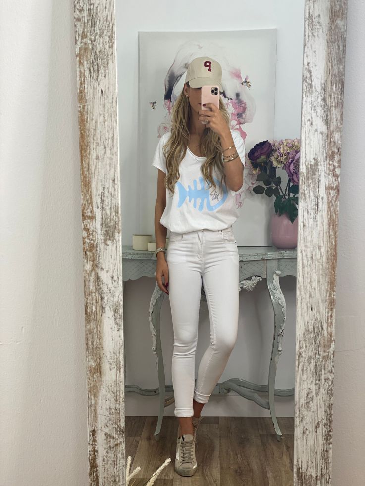 Gorra beige con inicial