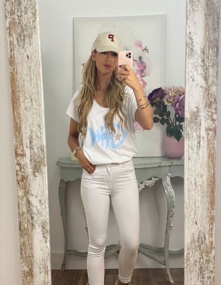 Gorra beige con inicial