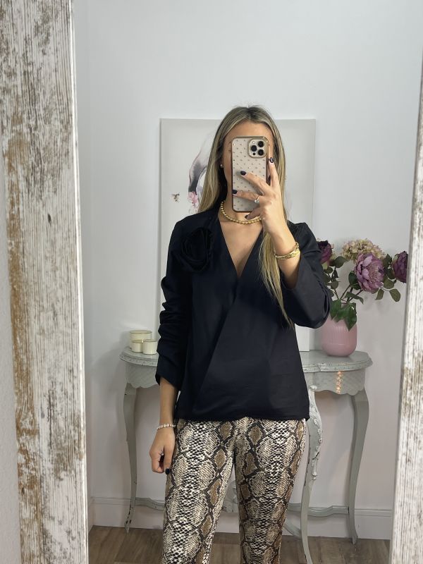 Camisa flor negra