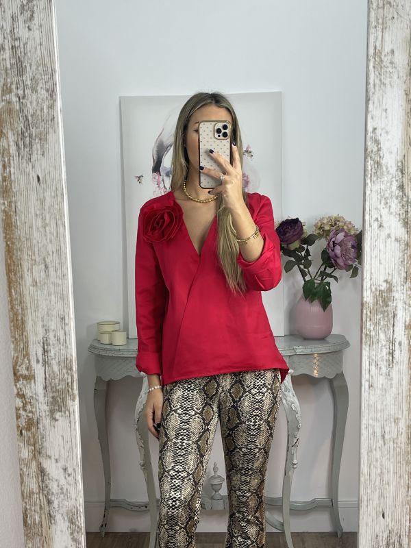 Camisa flor roja