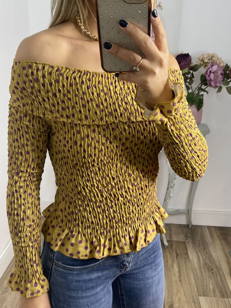 Top nido abeja mostaza estampado