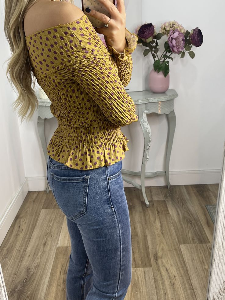 Top nido abeja mostaza estampado