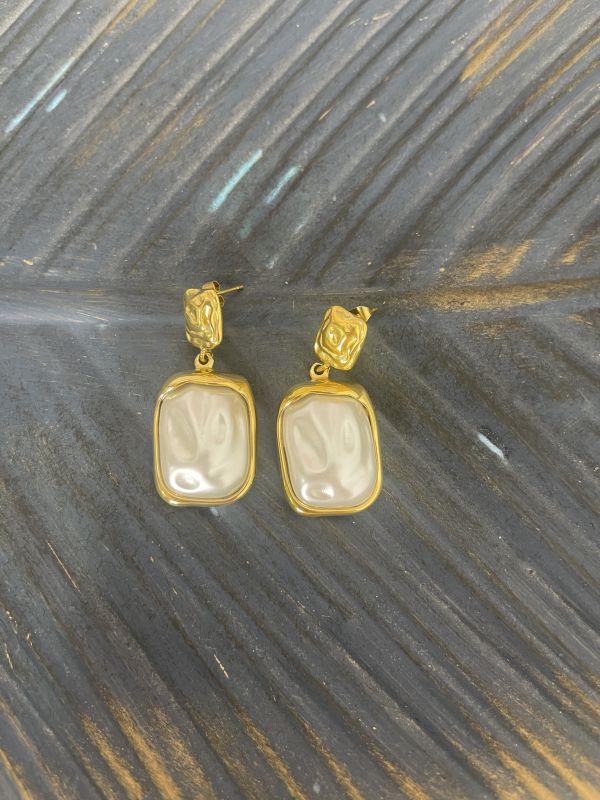 Pendientes con piedra nacarada