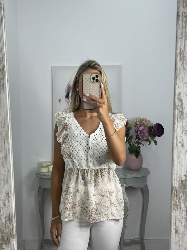Top crochet blanco de flores