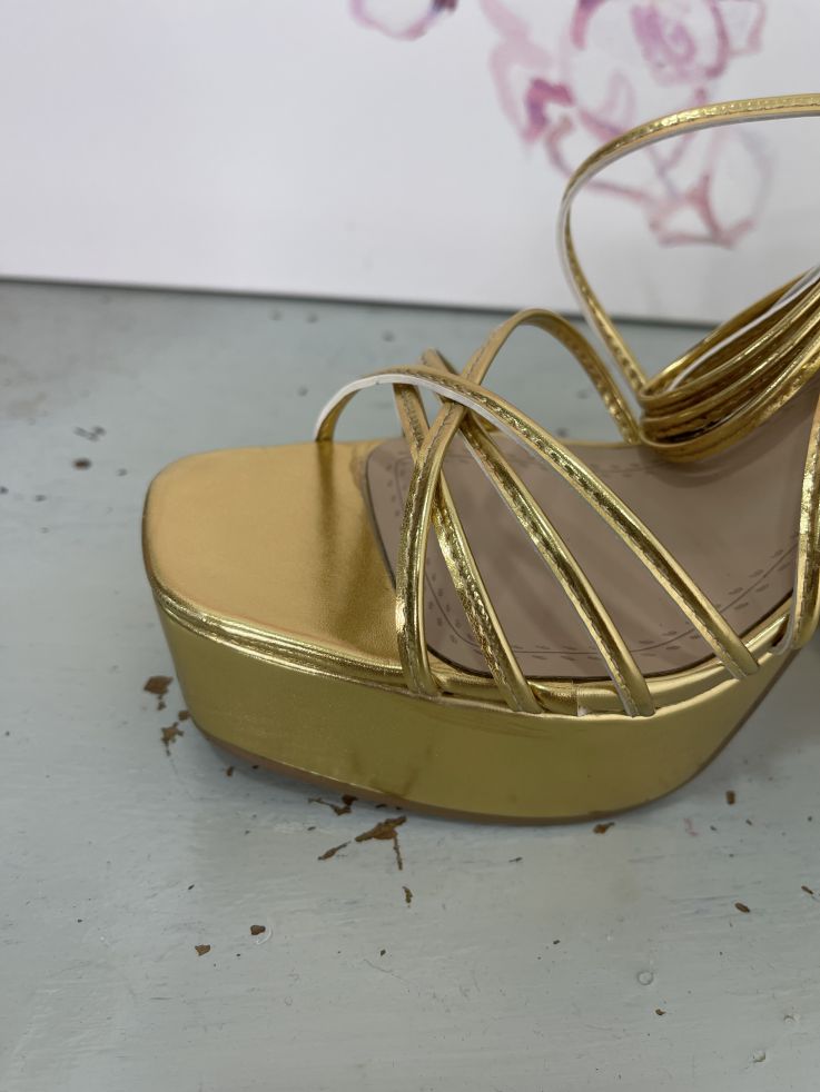 Plataformas doradas Plataformas doradas