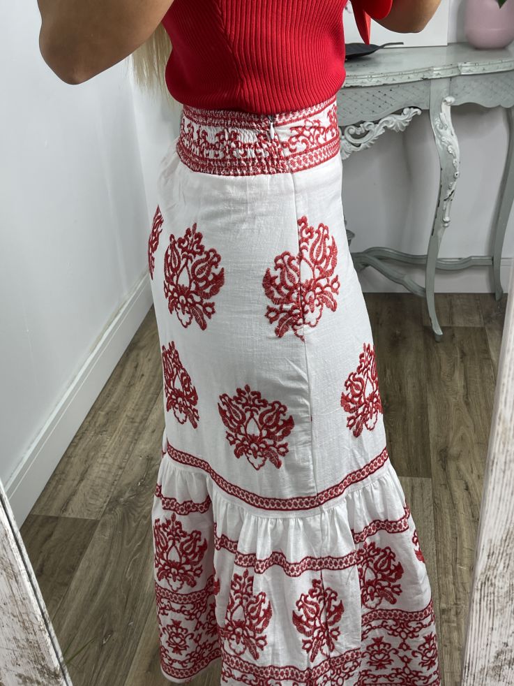 Falda Frida bordado rojo