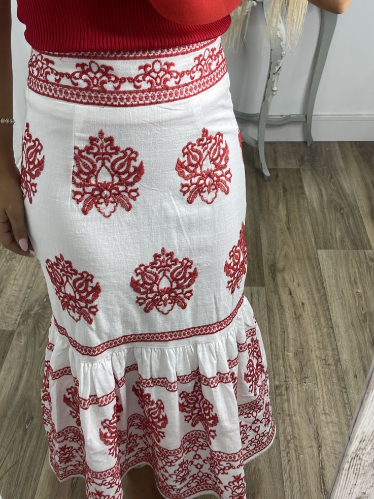 Falda Frida bordado rojo
