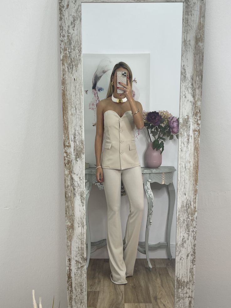 Corpiño beige escote corazón