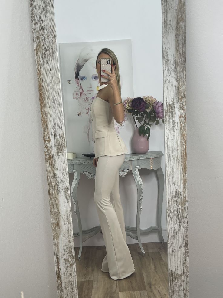 Corpiño beige escote corazón