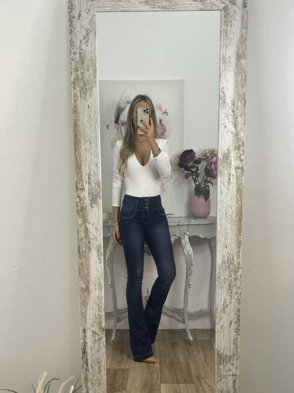 Jeans USA oscuros tres botones