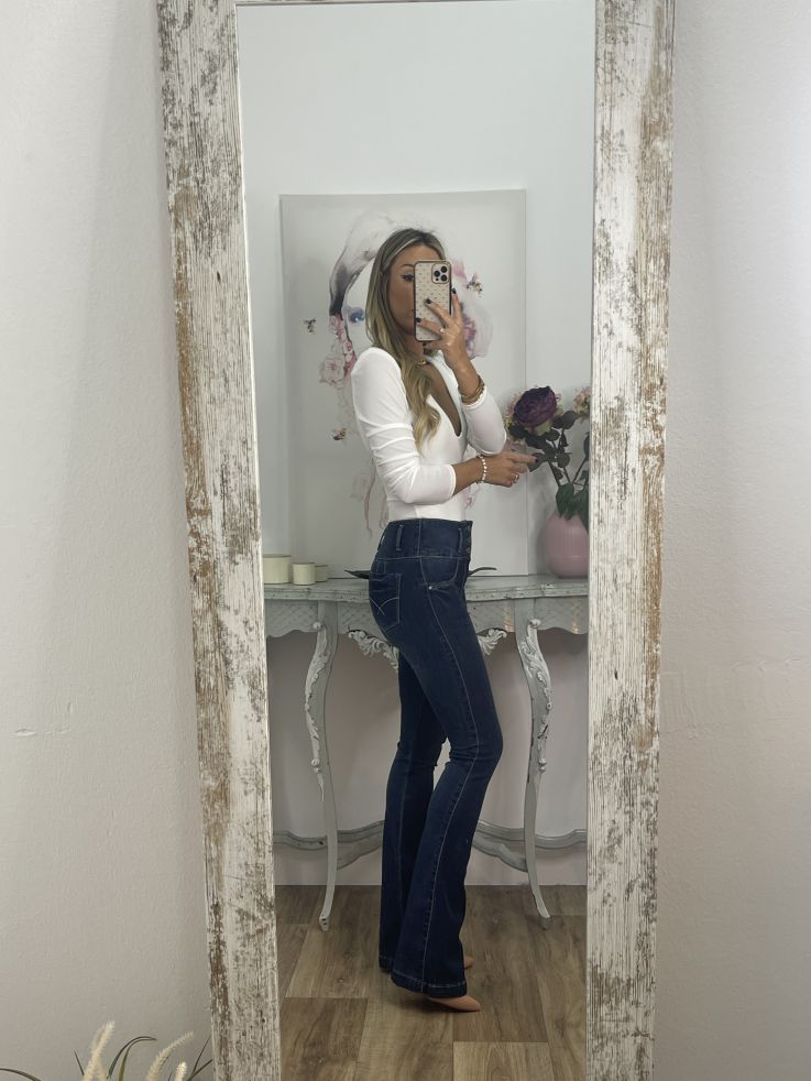 Jeans USA oscuros tres botones