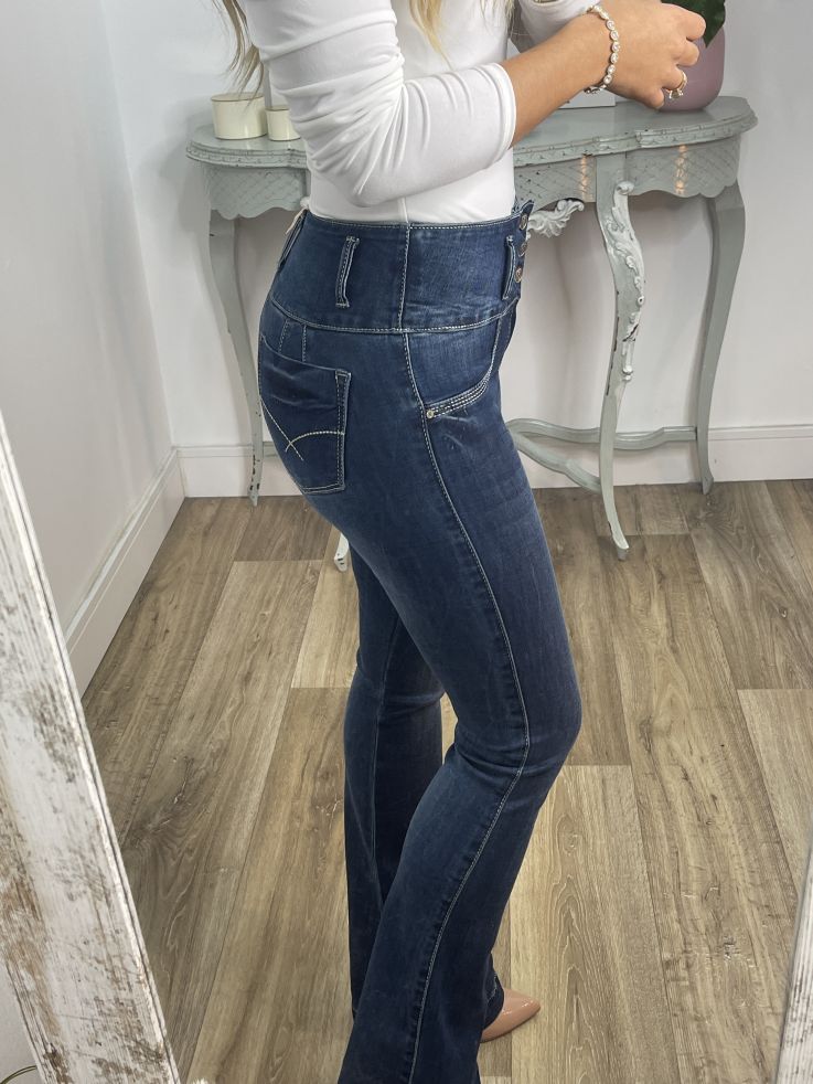 Jeans USA oscuros tres botones