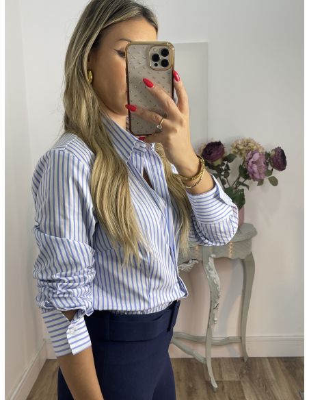 Camisa rayas blanca y azul básica