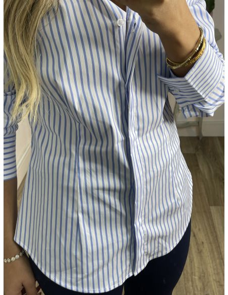Camisa rayas blanca y azul básica
