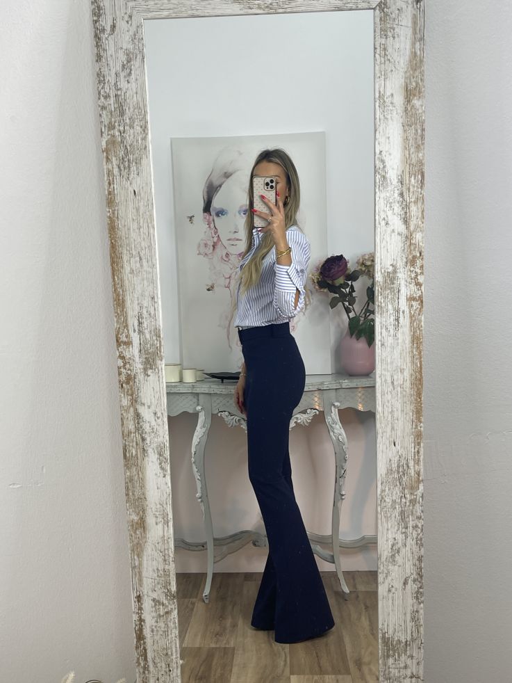 Camisa rayas blanca y azul básica