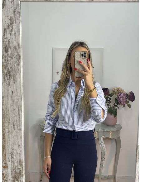 Camisa rayas blanca y azul básica