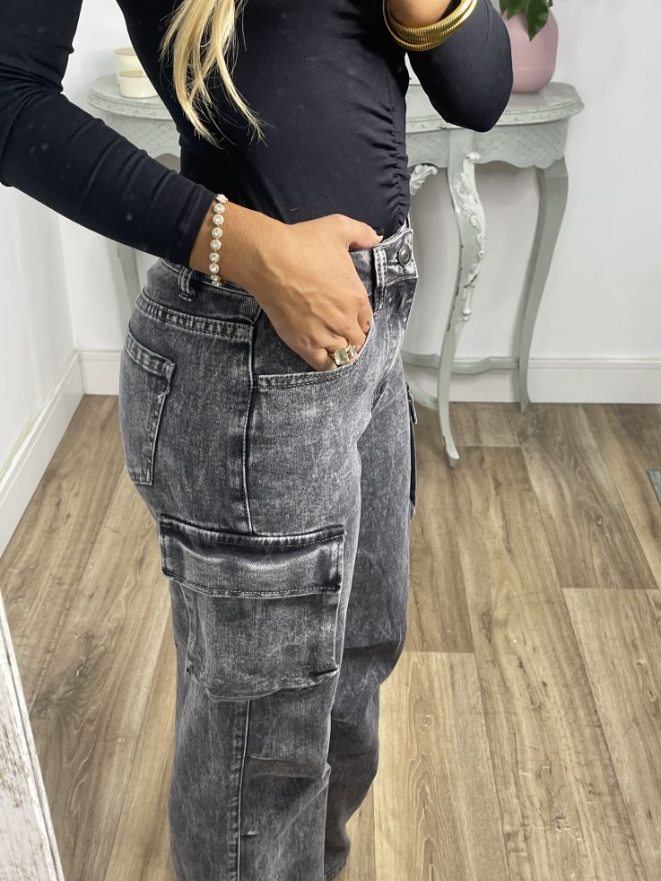 Jeans Cargo negro desgastado