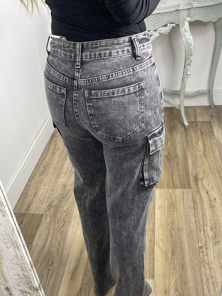 Jeans Cargo negro desgastado