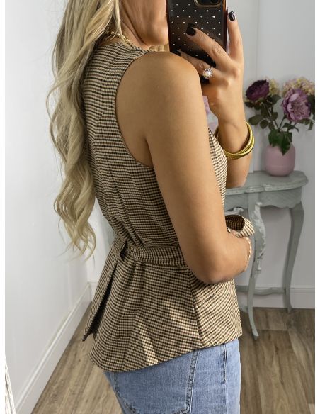 Chaleco Calé de cuadros camel