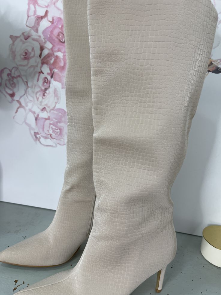 Botas tornasoladas hueso