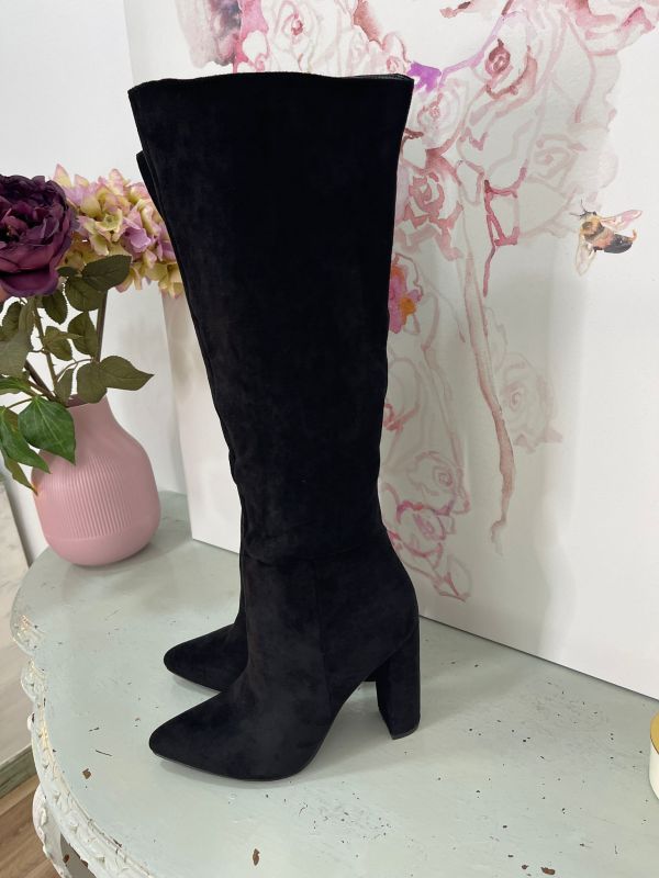 Botas antelina negra