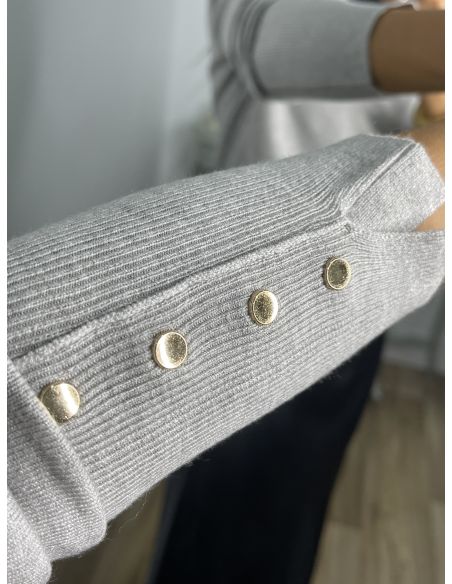 Jersey gris claro basic con botones en el puño
