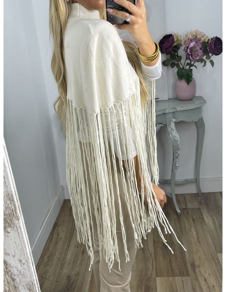 Poncho flecos hueso