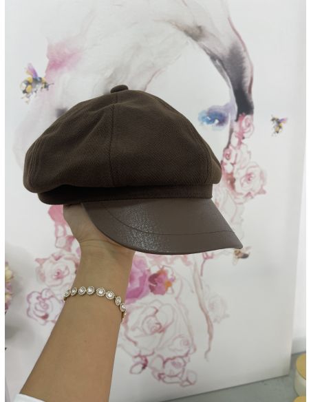 Gorra marrón combinada