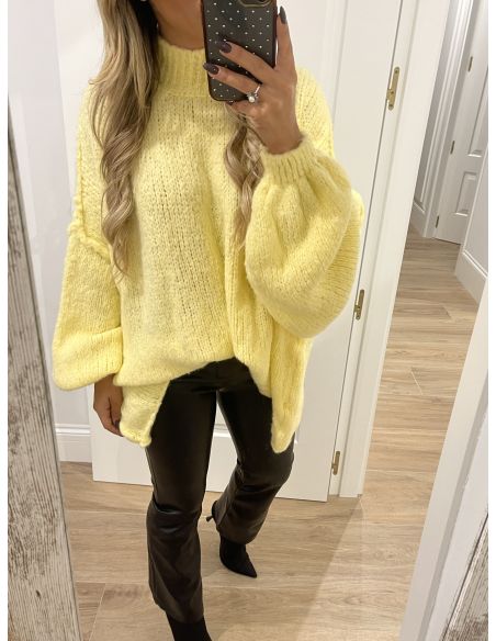 Pantalón polipiel negro capri