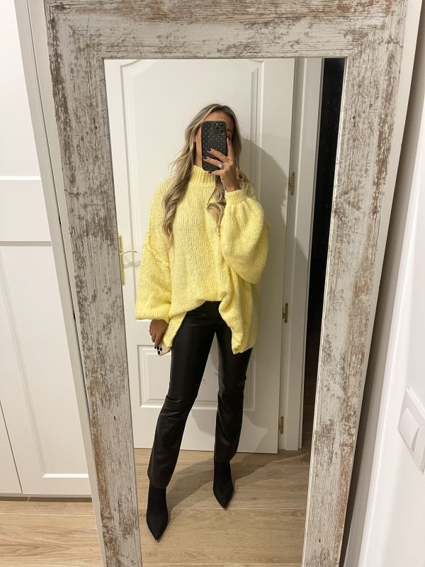 Pantalón polipiel negro capri