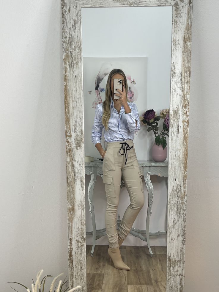 Pantalón cargo beige Pantalón cargo beige