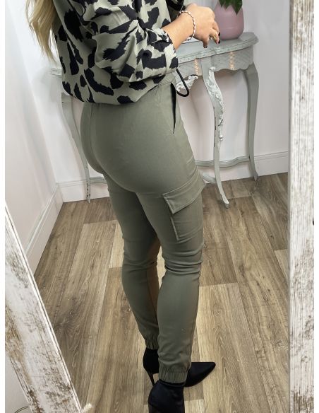 Pantalón cargo verde